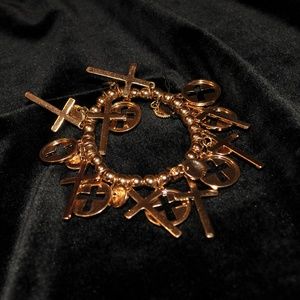Gold‎ Cross Stretchable Bracelet 8041